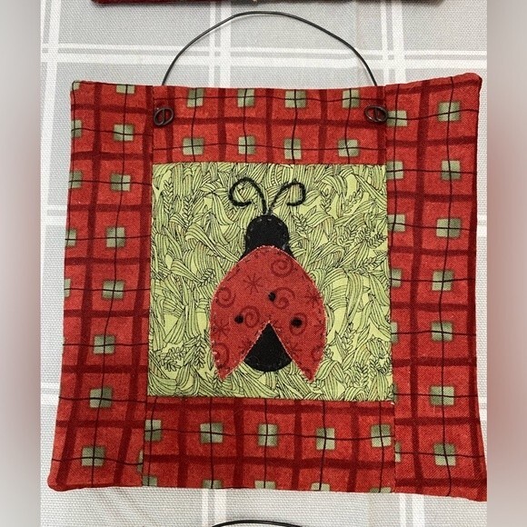 Quilt Block Wall Decor Country Farmhouse Patchwork Bear Rabbit Ladybug Sunflower - Picture 4 of 8